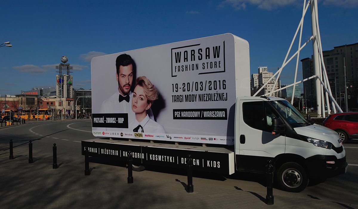 Samochody reklamowe MOBIJet