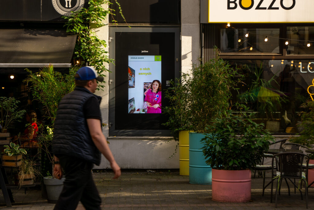 Digital OOH