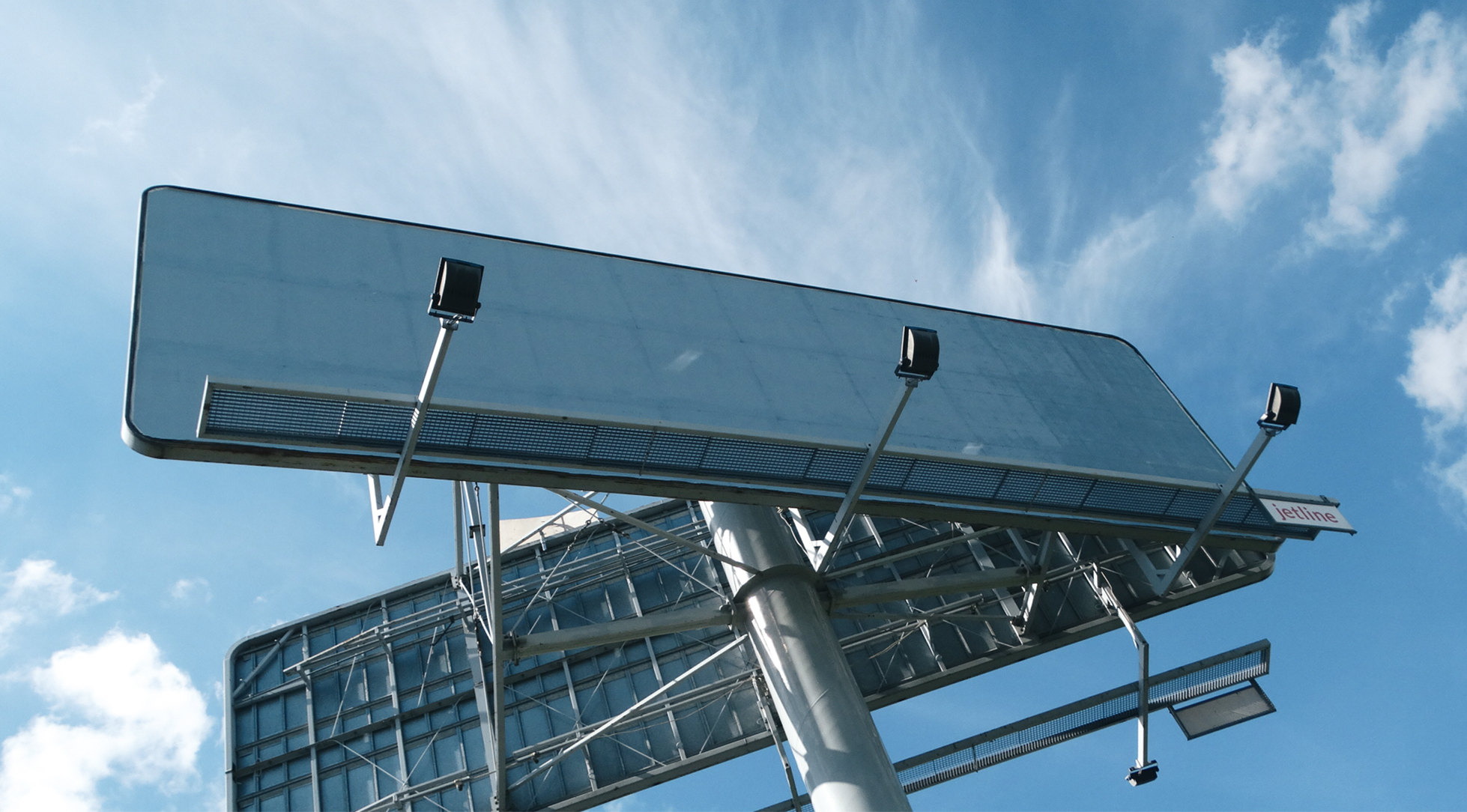 Po co wymieniliśmy wszystkie lampy w billboardach Motorway 12×4 m